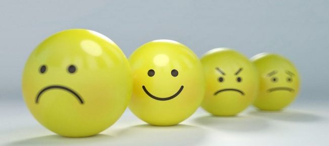faccine-gialle-con-diverse-emozioni Ansia