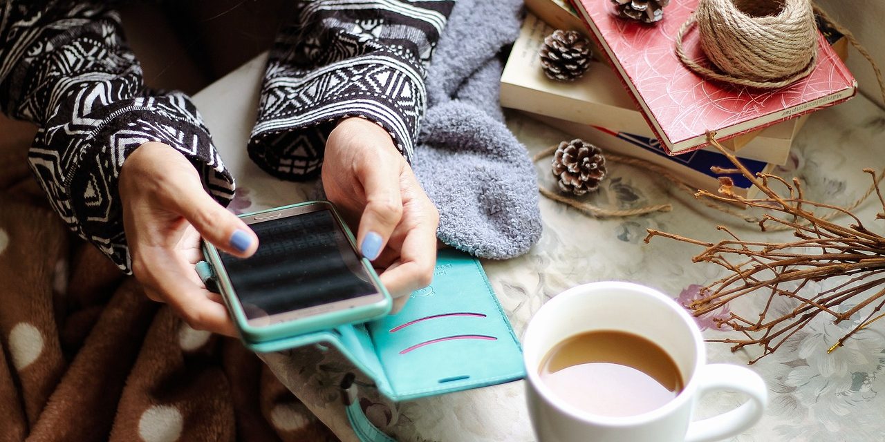 ragazza-cellulare Child Grooming