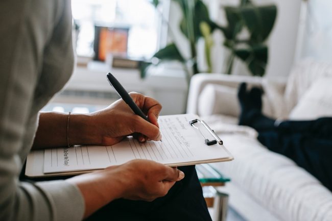 Due-persone-che-parlano3 Psicoterapia Psicanalitica