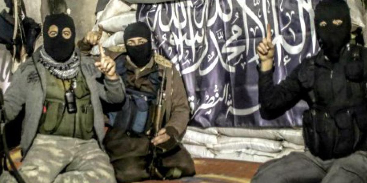 Persone-incappucciate Terroristi