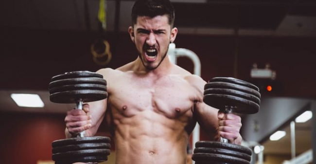 Uomo-in-palestra Dipendenza da Sport